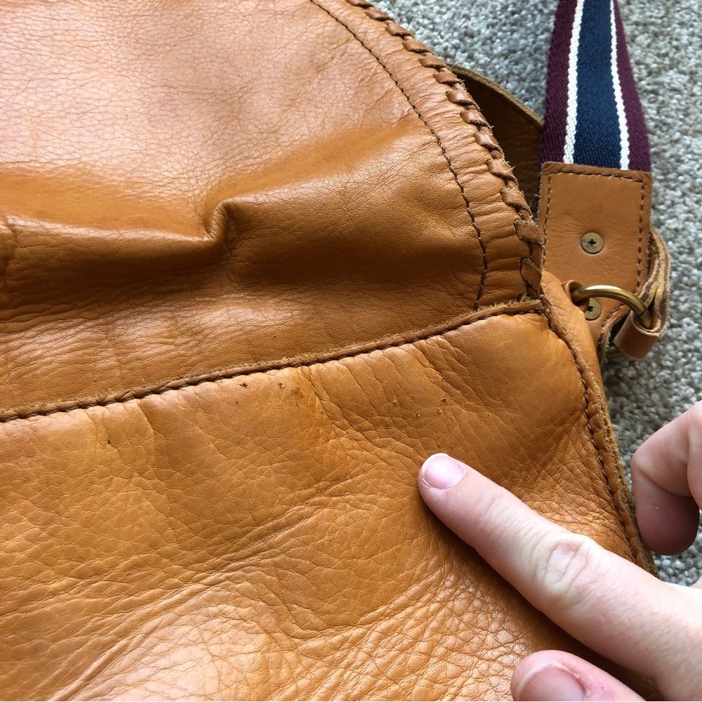 MARGOT NEW YORK BROWN GENUINE LEATHER SHOULDER BAG - Picture 9 of 13